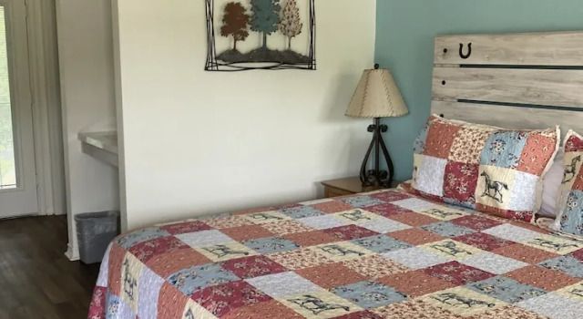 Номер Standard с видом на реку Horseshoe Riverside Lodge