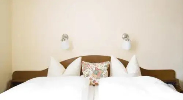 Landhotel Lutz UG, Réserver Hôtel Oberderdingen 