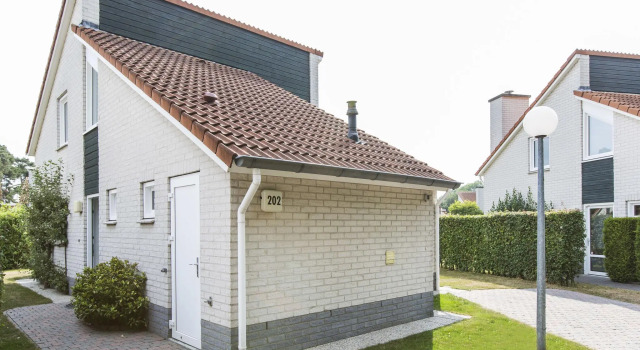 High-end Villa Nestled in Greenery, Prenota Villa Hotel a Limburgo con parcheggio, Parcheggio