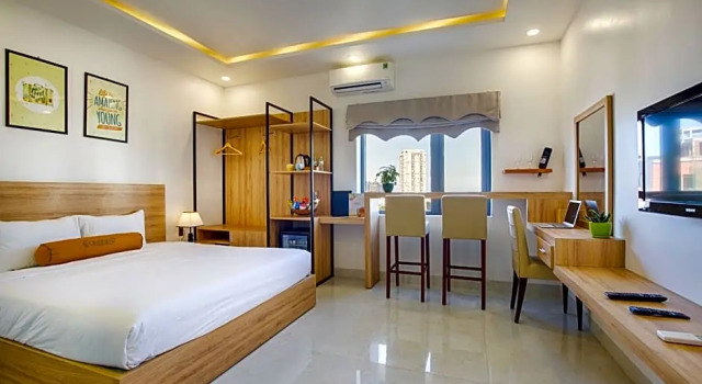 Студия Deluxe Continent Hotel Danang
