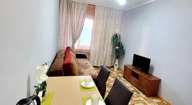 Rent in White Roses on Yaryginskaya embankment 7, Reserva ahora Apartamento Hoteles en Krasnoyarsk con aparcamiento, Aparcamiento