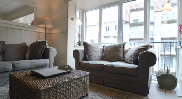 Comfortable apartment in the town centre, within walking distance of the ocean