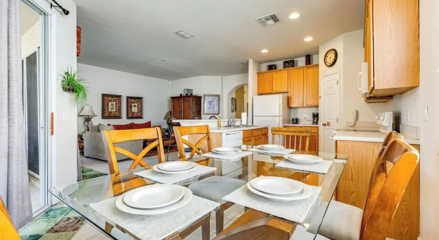 Коттедж Resort Retreat w/ Outdoor Oasis: 13 Mi to Disney!