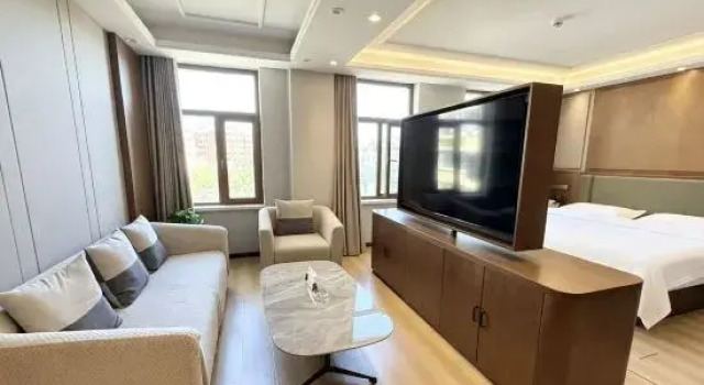 Люкс Business Jingya Hotel (Qiqihar South Station Hecheng Park)