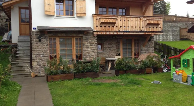 Auberge de la poste, Забронировать Хостел Ормон-Дессю Эгль