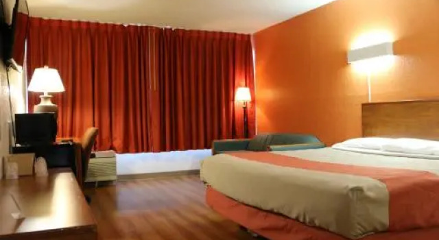 Motel 6 Tulsa Airport, Prenota Motel Tulsa Oklahoma