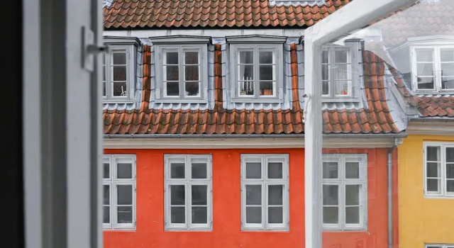 Hyggelig One-bedroom Apartment in the Original Building From 1750, Забронировать Апартаменты/квартира Апартаменты Копенгагена, рядом с Памятник Гансу Христиану Андерсену, Апартаменты/квартира