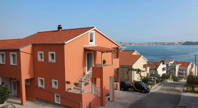 Apartments Valjan