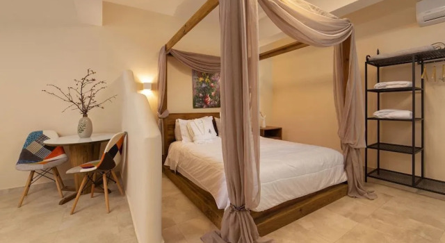 Andros 4 All Seasons V&S- Psaltis Street, Prenota Hotel Ormos Korthiou Andro