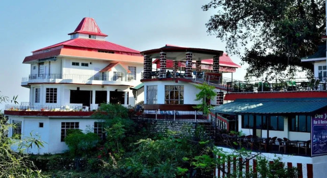 Dee Jay Hotel and Restaurant, Забронировать Отель Отели штата Химачал-Прадеш с завтраком, Завтраки