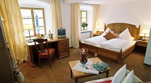 Metzgerei Gasthof Romantikhotel Der Millipp, Varaa Hotelli Hotellit Altmühltal aamiaisella, Aamiainen