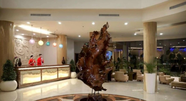 Cavinton Hotel Yogyakarta, Rezervovat Hotel 4hvězdičkové hotely v Yogyakarta Province, 4*