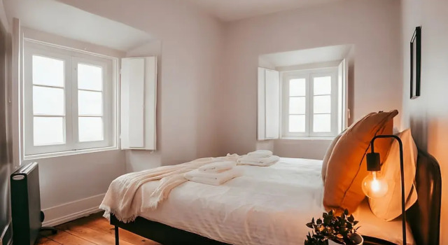 Historic Stylish 3bed City Centre By Gt House, Забронировать Отель Лиссабон Эстремадура, рядом с Money Museum