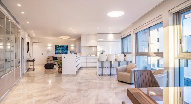 Royal Hanevim Luxury Residence Palace, Забронировать Апартаменты/квартира Отели Иерусалима с парковкой, рядом с Площадь Сиона, Парковка