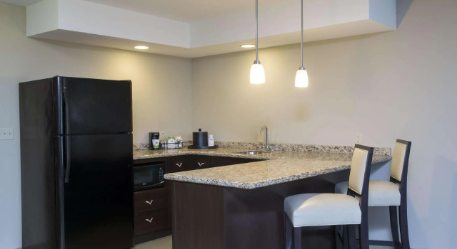 Четырёхместная студия Hampton Inn & Suites Crawfordsville