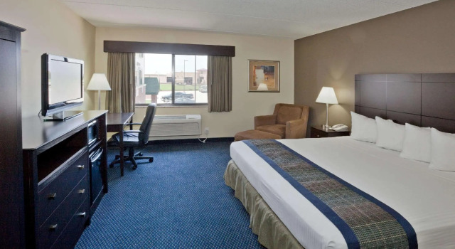 Двухместный номер Standard AmericInn by Wyndham Lincoln South