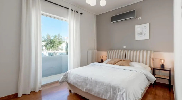 Elegant 3 Dbrm apt iin the Heart of Glyfada, Забронировать Апартаменты/квартира Апартаменты Афины, рядом с Glyfada shopping centre, Апартаменты/квартира