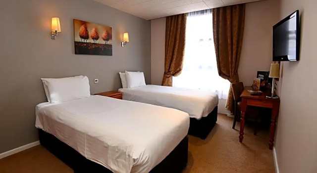 Camera Standard White Hart, Exeter by Marstons Inns