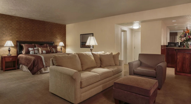 High Desert Inn, Rezerwuj Hotel Hotele w Elko z parkingiem, Parking