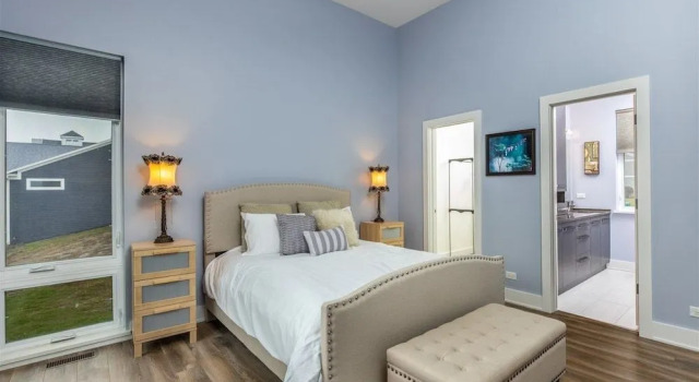 Serenity 41W, Book Hotel Hoteller i Ottawa med pool, Swimmingpool