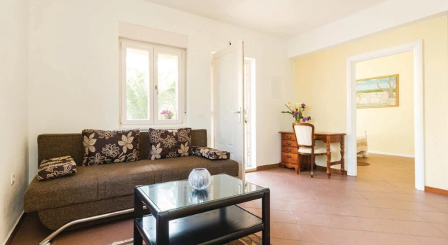 Awesome Home in Ika With Wifi and 2 Bedrooms