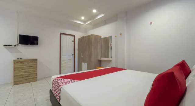 Номер Superior OYO 698 Pattaya City