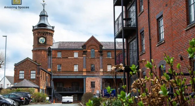 Апартаменты Executive 2 Bed Flat in Stockton Heath by Amazing Spaces Relocations Ltd