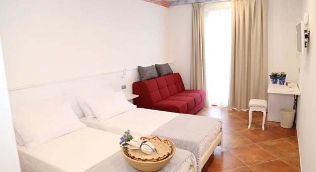 B&B La Roccia, Buchen Sie Bed & Breakfast Castelsardo Costa Paradiso