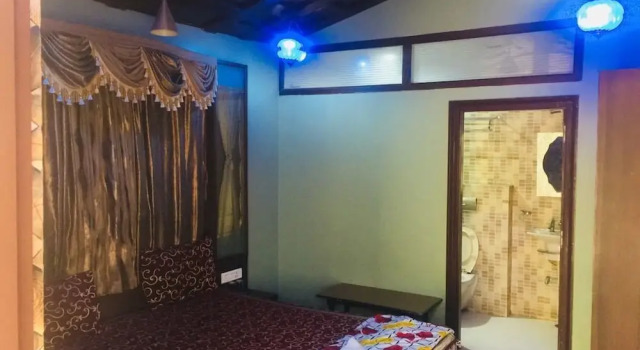 Hotel Mahadev resency, Boek Hotel Bani Park 