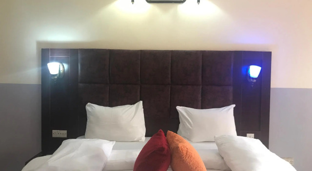 Nondon International Hotel, Boek Hotel Enugu Nigeria