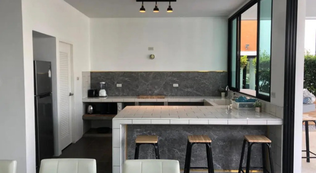 Коттедж с 4 комнатами Relax Pool Villa