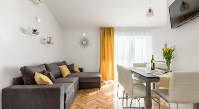 Apartments and Room Vlado, Varaa Huoneisto Dugi Rat Split Region