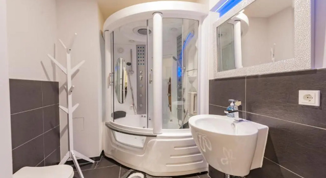 Апартаменты Deluxe Holiday Trier City