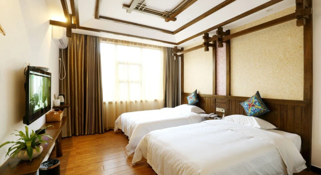 Memory of Xiangxi Humanities Theme Inn