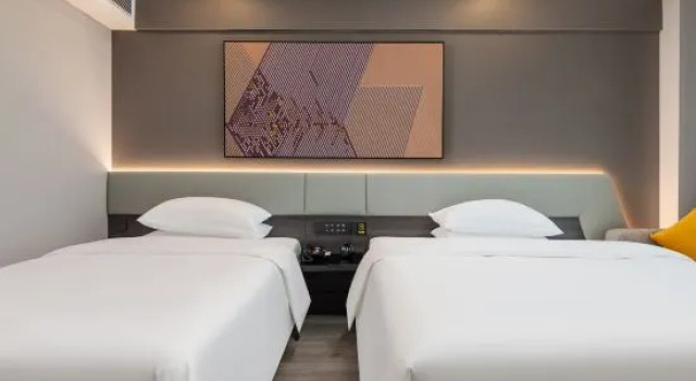 Семейный номер Standard IU Hotel Chongqing Xiushan Passengers Transport Center