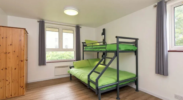 Номер Standard YHA Liverpool Albert Dock