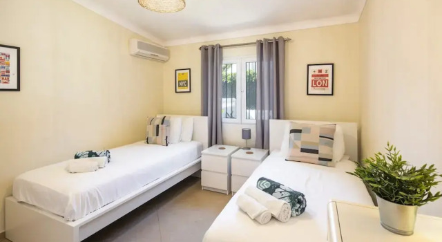 Villa in Coastal Town of Carvoeiro, Algarve