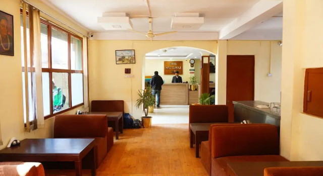 Hotel Holy Temple Tree & Chautari Cafe