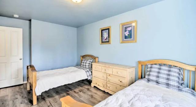 Pet-friendly Poulsbo Abode w/ Mountain Views!, Rezerwuj Dom wakacyjny Poulsbo Waszyngton