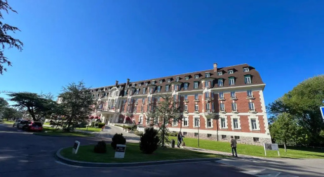 Residence de L'hermitage, T2 Avec Parking