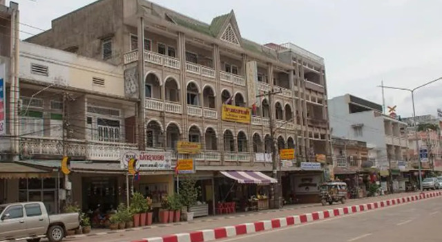 Lankham, Rezerwuj Hotel Champasak Champasak