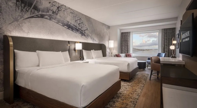Четырёхместный номер Premium с видом на реку Horseshoe Lake Charles Hotel & Casino - A Caesars Rewards Destination
