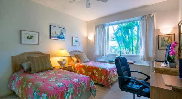 Emmalani 411 - AC, spacious, golf course view, close to beach!