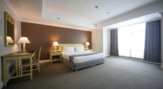 Люкс с 3 комнатами Infinity Tower Suites
