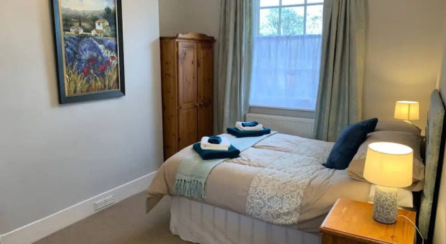 Elegant 2 Bed Georgian Apartment in Herne Bay