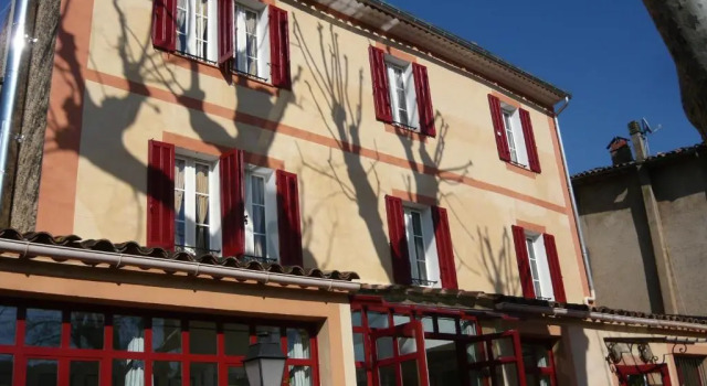 科尔朗宾馆酒店, 预订 青年旅舍 Correns Green Provence