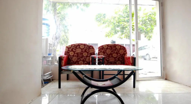 OYO 2647 Anissa Guest House, Varaa Matkakoti Hotellit Bengkulu pysäköinnillä, Pysäköinti
