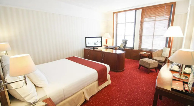 Deluxe Club room Redtop Hotel & Convention Center