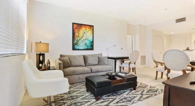 Апартаменты Luxury с 2 комнатами Global Luxury Suites at The Village