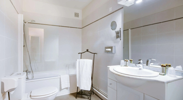 Двухместный номер Comfort Hôtel Le Maxime - Best Western Signature Collection